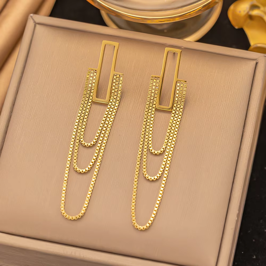 Design 3057 - 18K Gold Plated Hypoallergenic No Tarnish Stainless Steel Stud Earrings.
