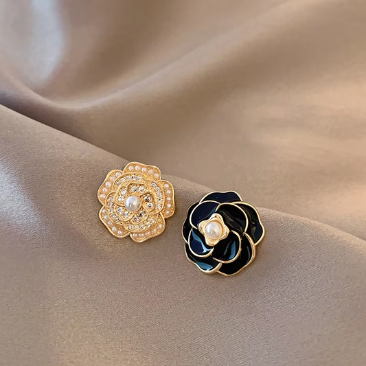Korean Design 2997 -  18K Gold Plated Hypoallergenic Stud Earrings.
